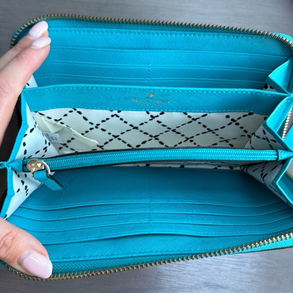 Kate Spade ♠️ Full Size Zip Around Wallet - Picture 6 of 8